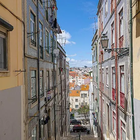 Castelo 12 - Apartments & Suites Appartement Lissabon